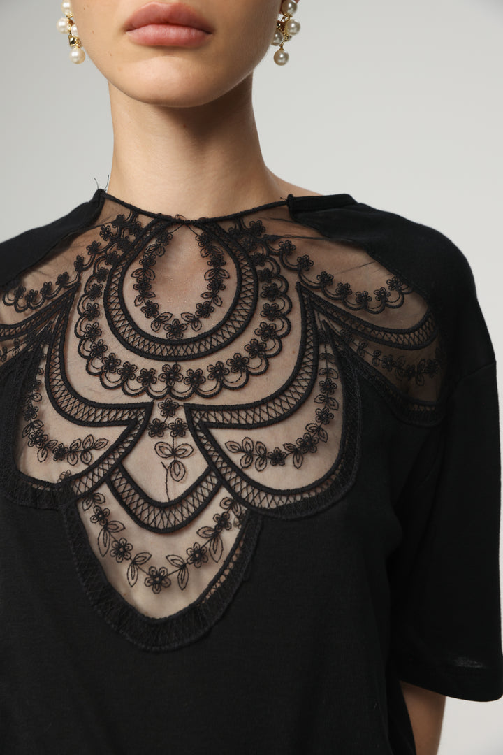 Libi Black T-Shirt