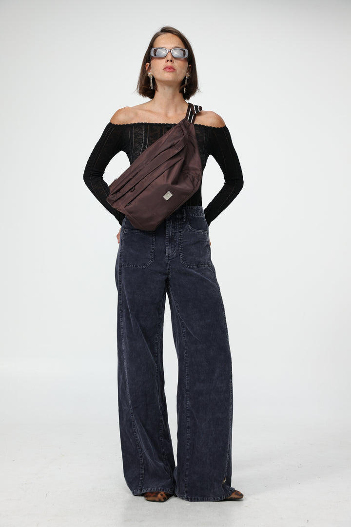 EE Huge Brown Belt Bag