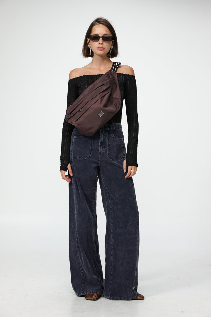 EE Huge Brown Belt Bag