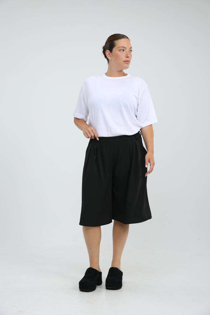 Fluid Black Bermuda Bottoms