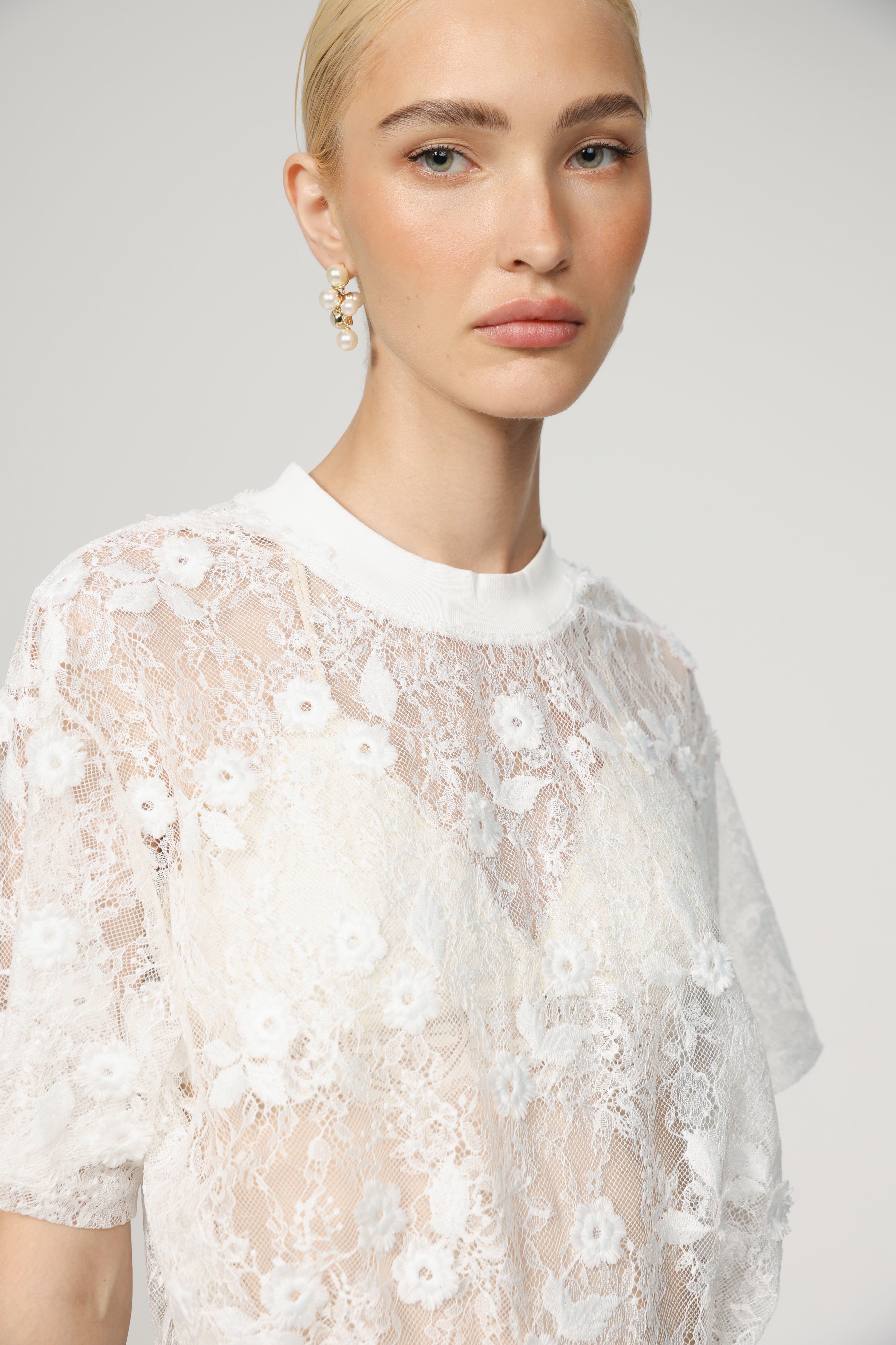 ONLY Onlpetra S/S Lace Mix Top CS Jrs - T-Shirt Donna Con Scollo A V E Maniche In Pizzo