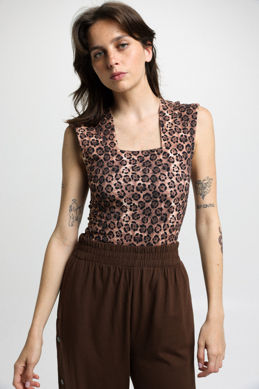 Hold Leopard Top