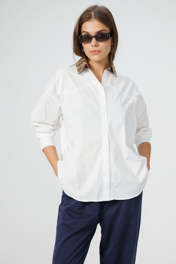 Plaid Collar White Buttoned Shirt