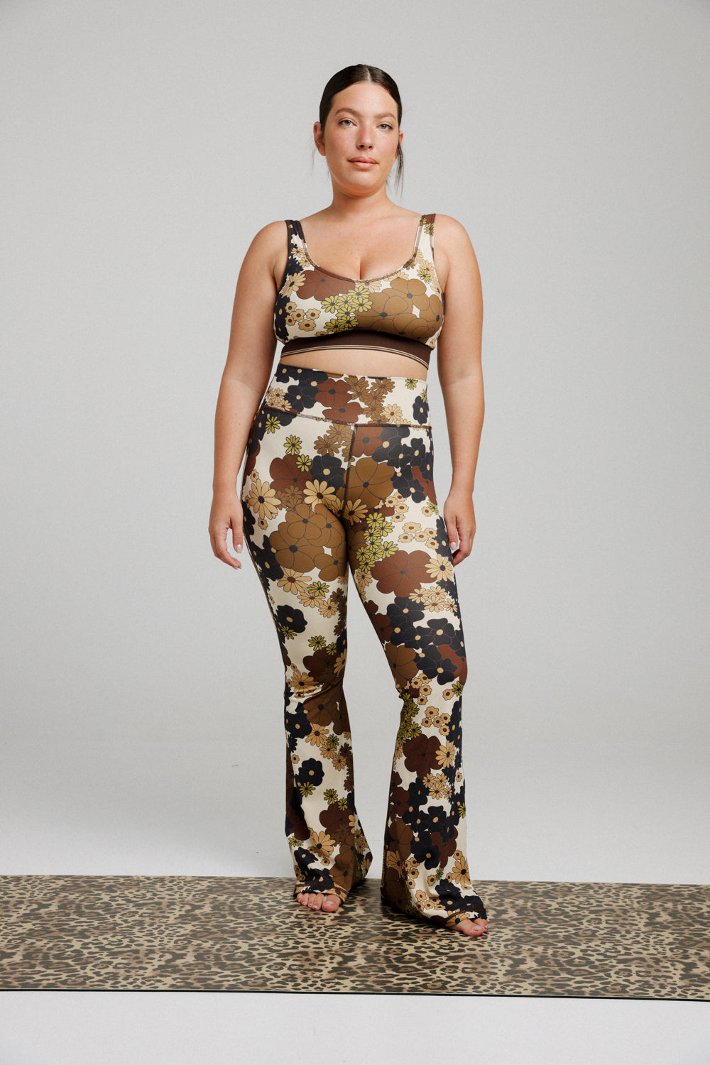 Hershko Floral Flared Leggings