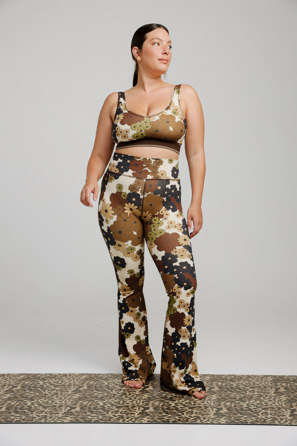 Hershko Floral Flared Leggings