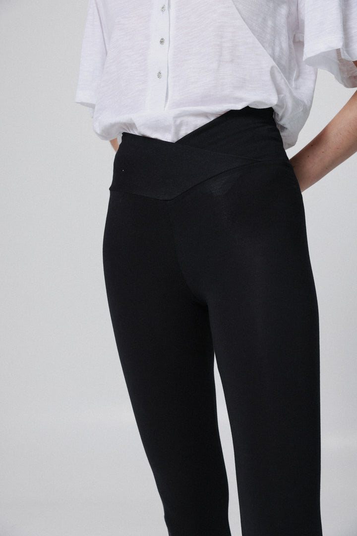 Dandoosh Black Flare Leggings