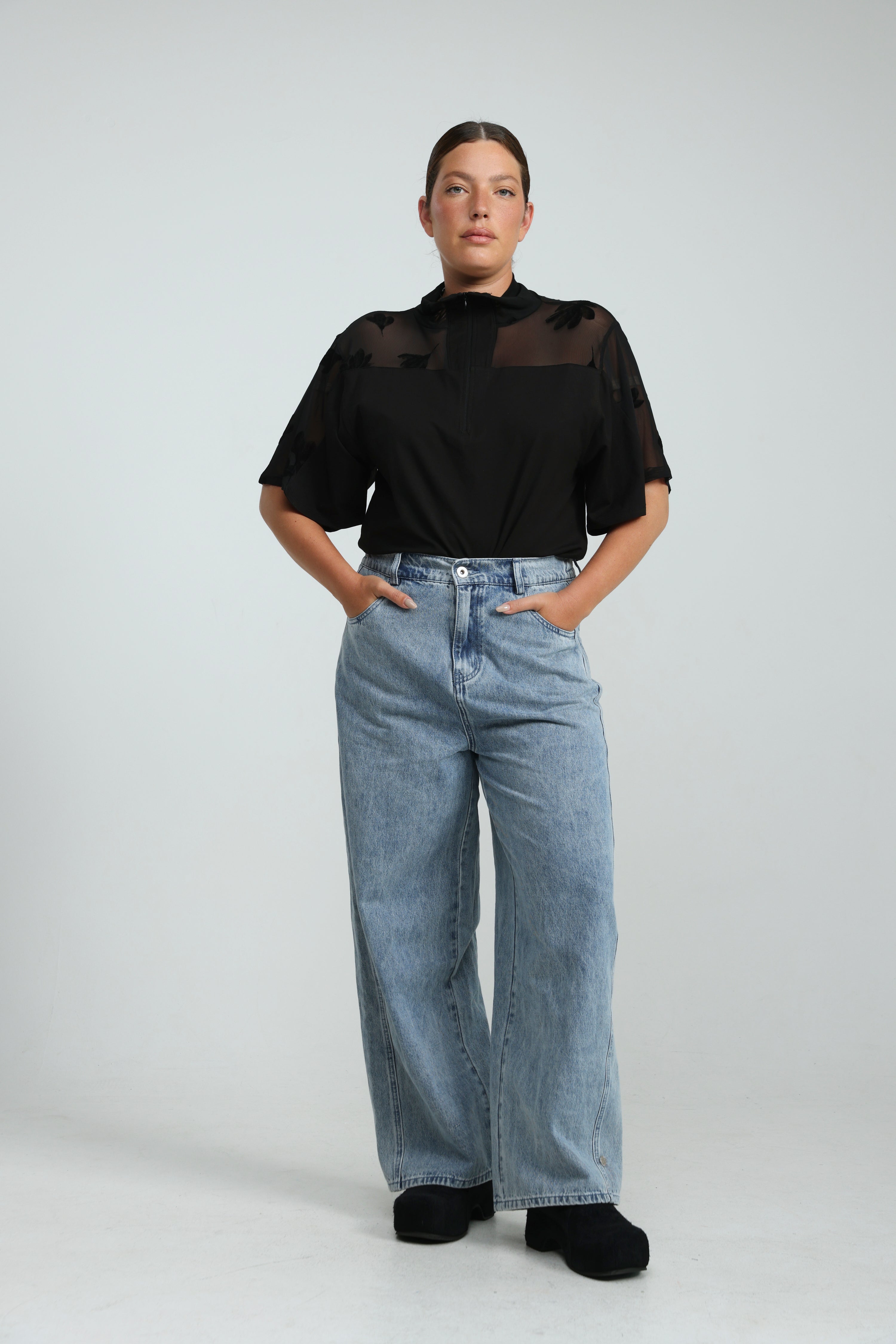 Guri Black Denim – SEESTARZ