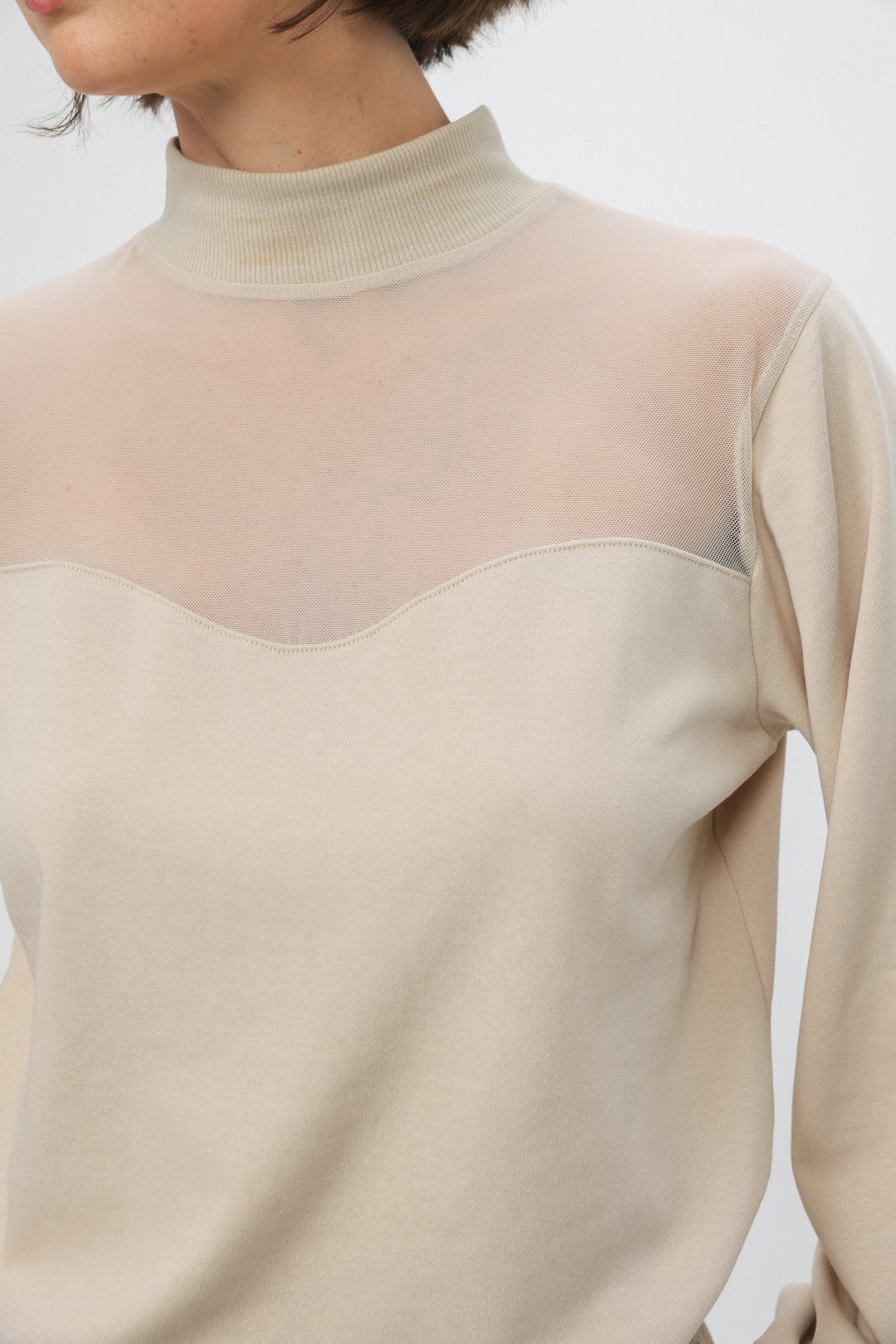 Outline Cream Sweatshirt