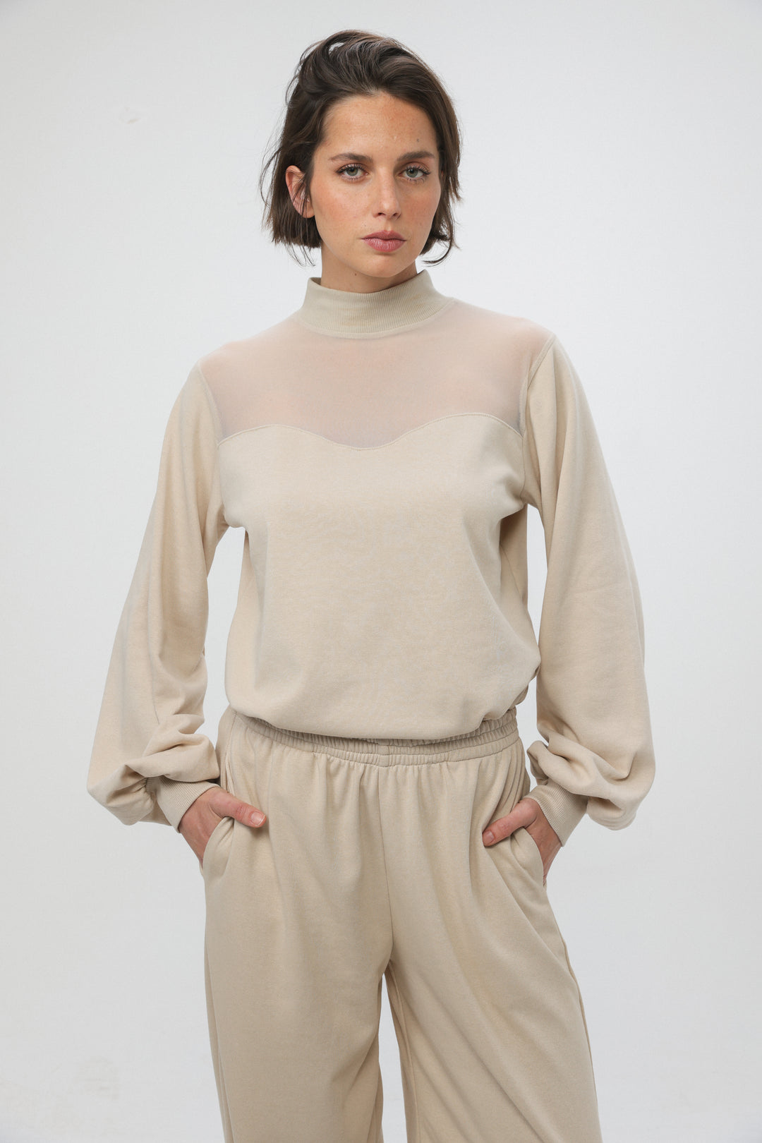 Outline Cream Sweatshirt