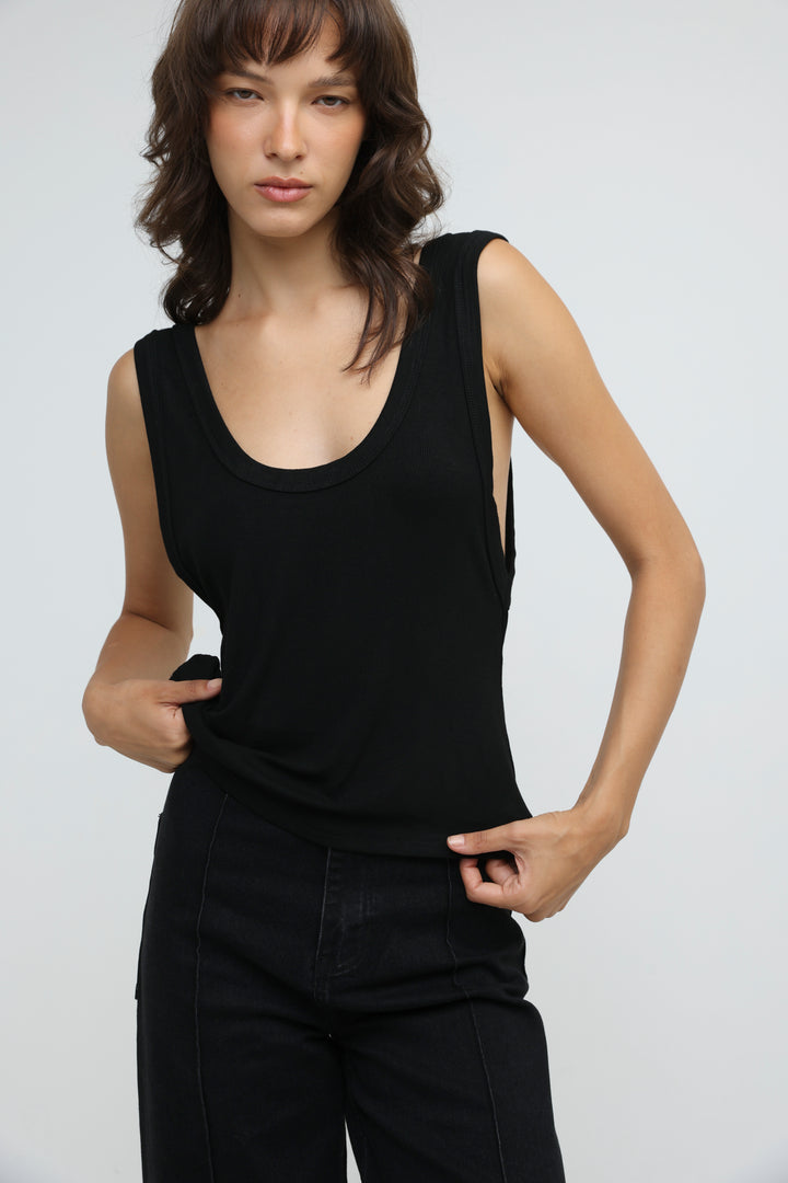 Saba07 Black Tank