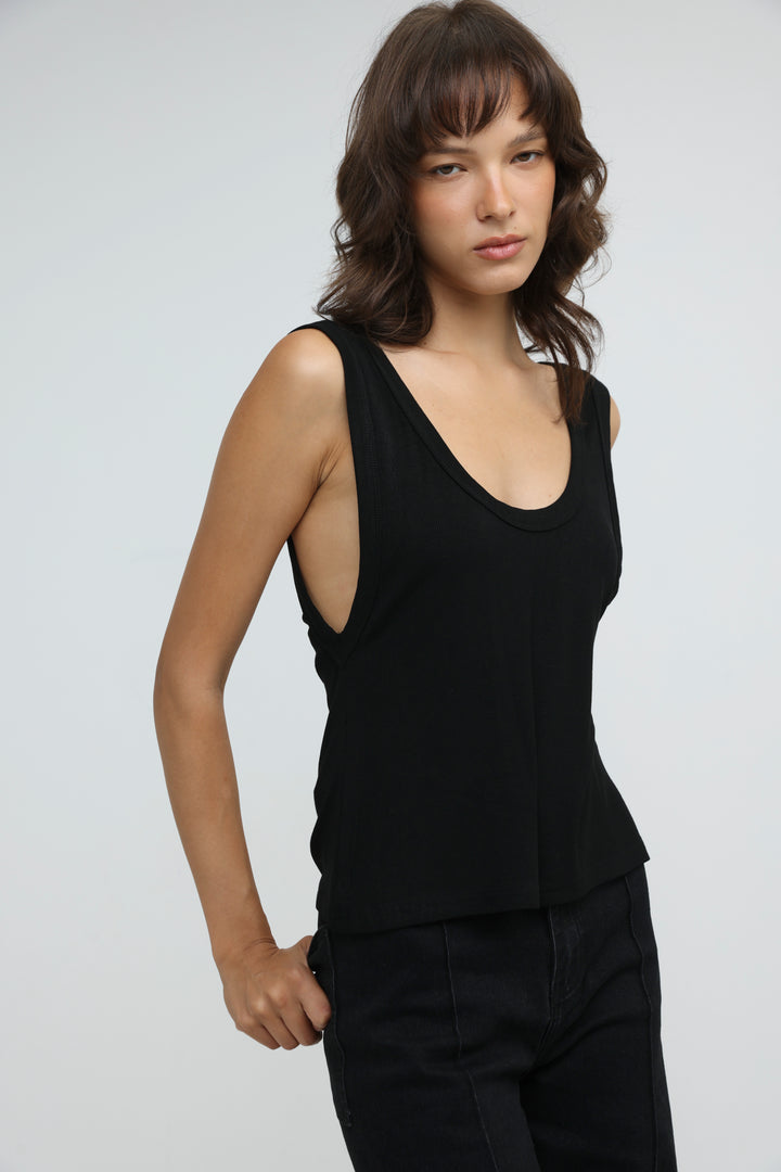 Saba07 Black Tank