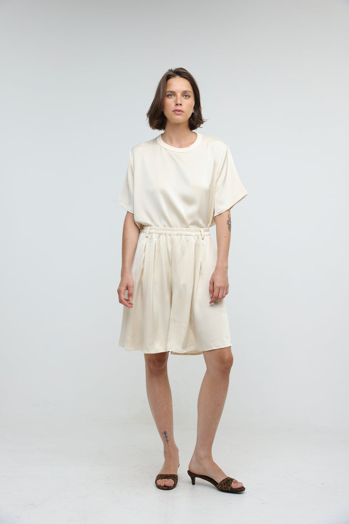 Satin Cream Wide Bermuda Shorts