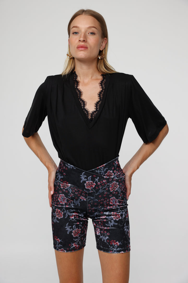 Dani Floral Velvet Short Leggings