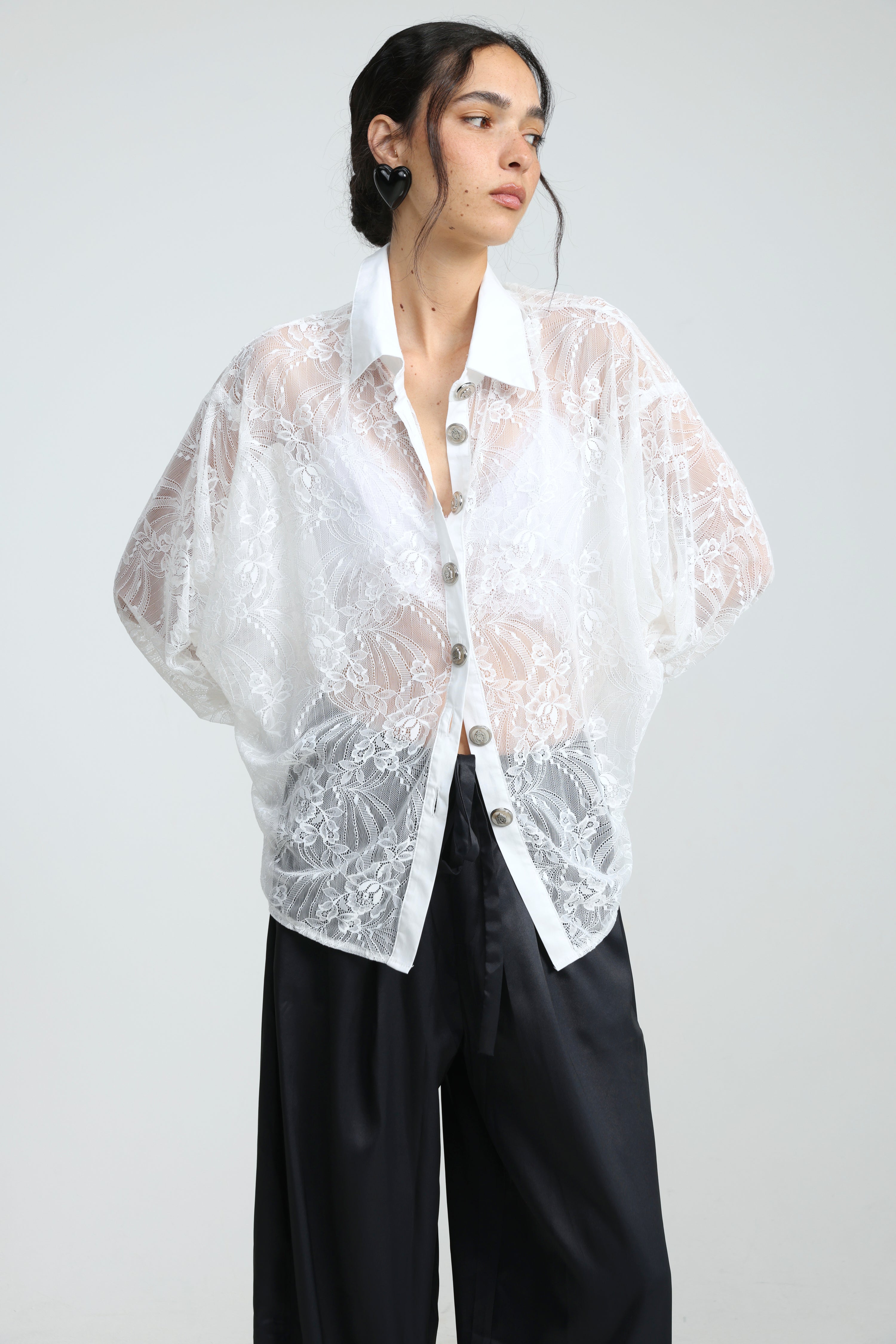 Oversized White Lace Buttoned Shirt – SEESTARZ