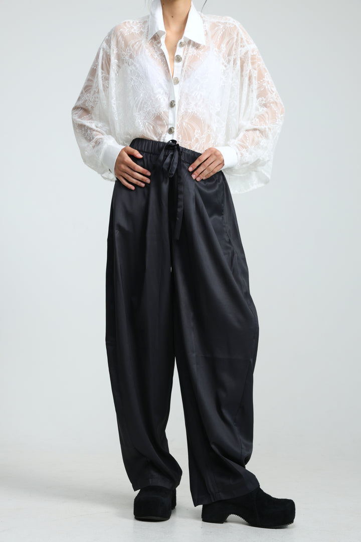 Airy Black Bottoms