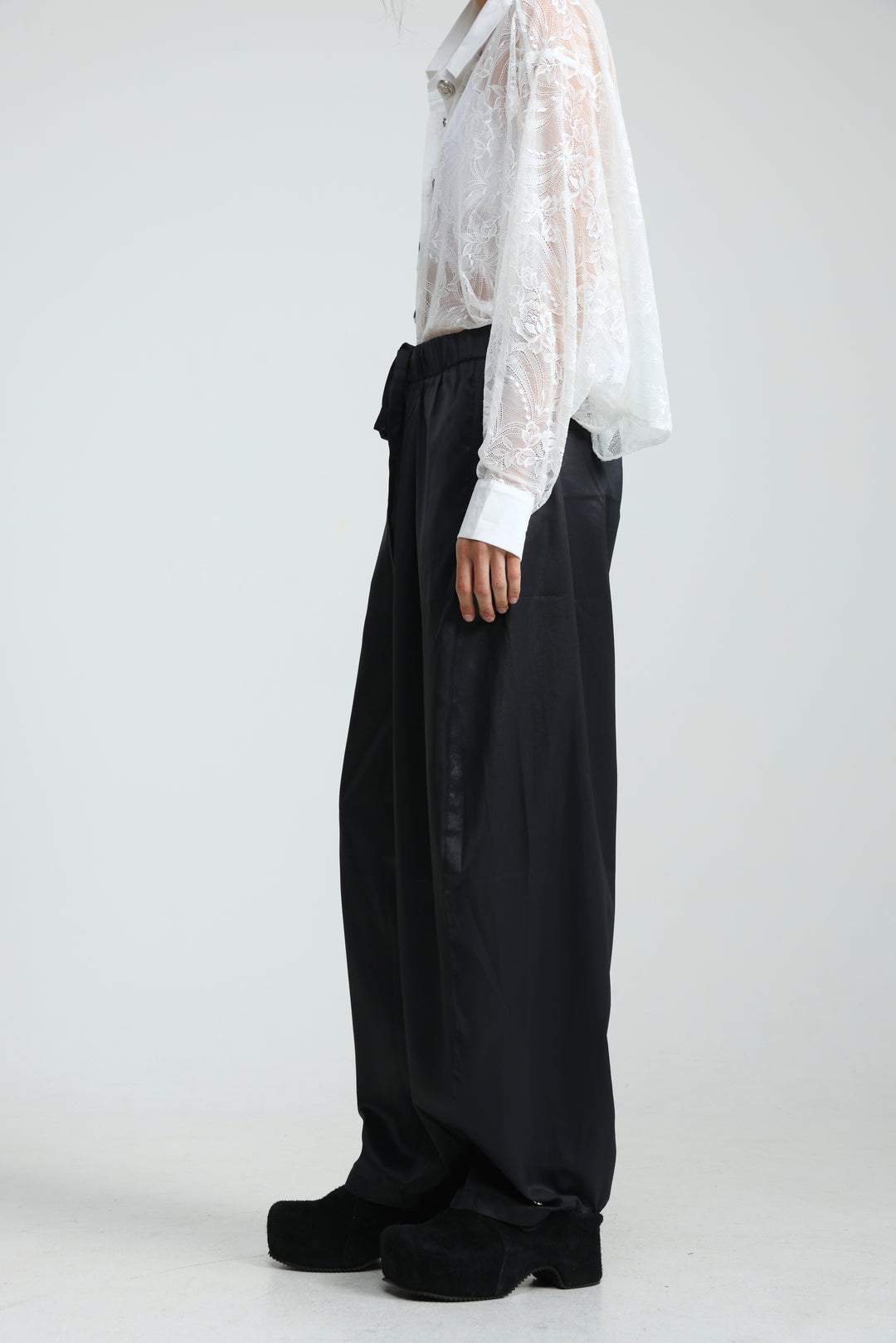 Airy Black Bottoms