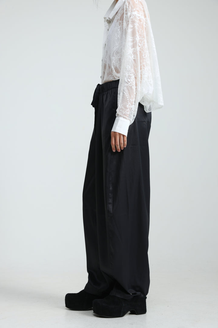 Airy Black Bottoms