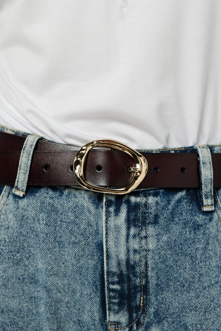 Ovel Buckle Brown Leather Belt
