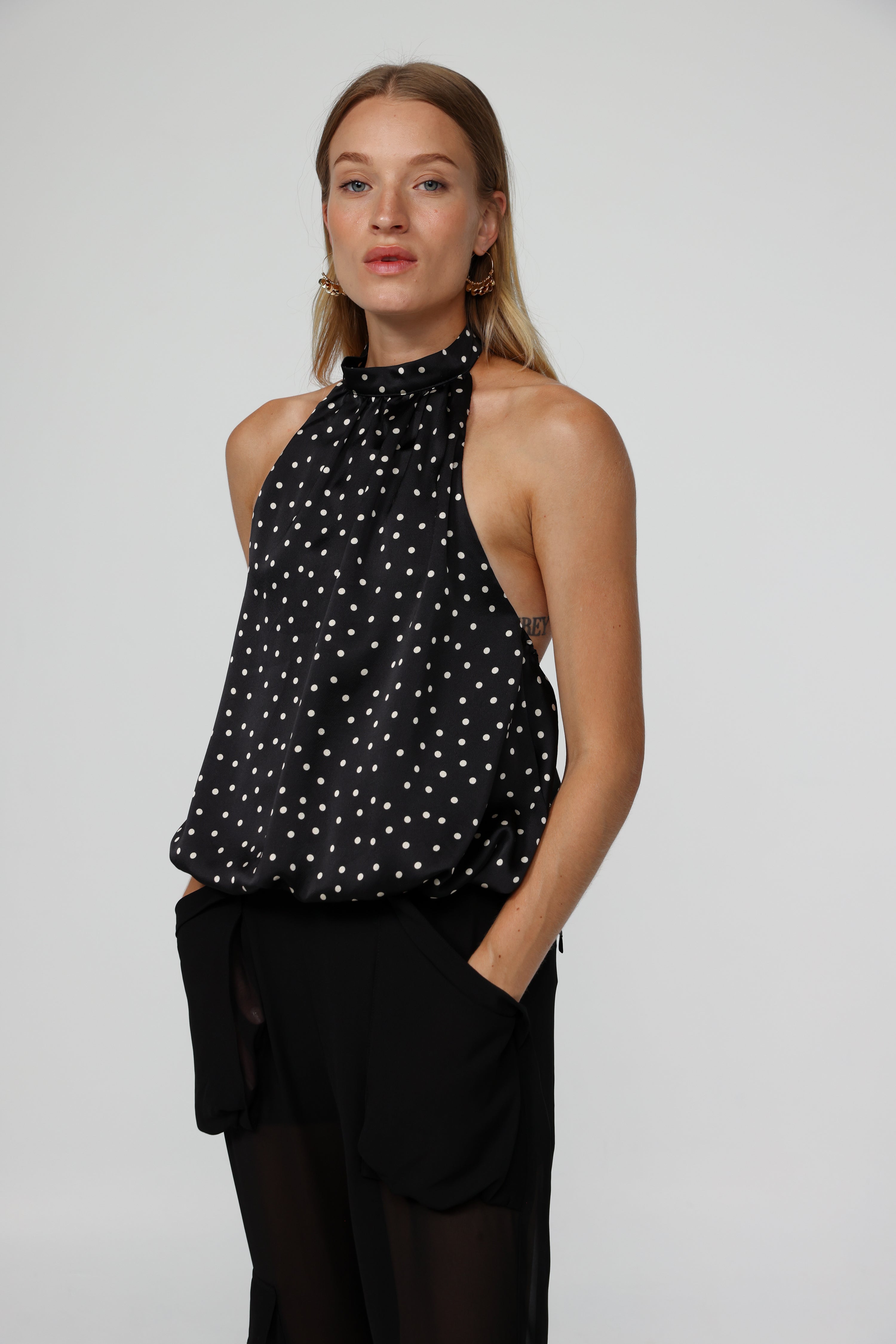 トップス theredthread S symbol halter tops THEREDTHREAD】S symbol halter tops