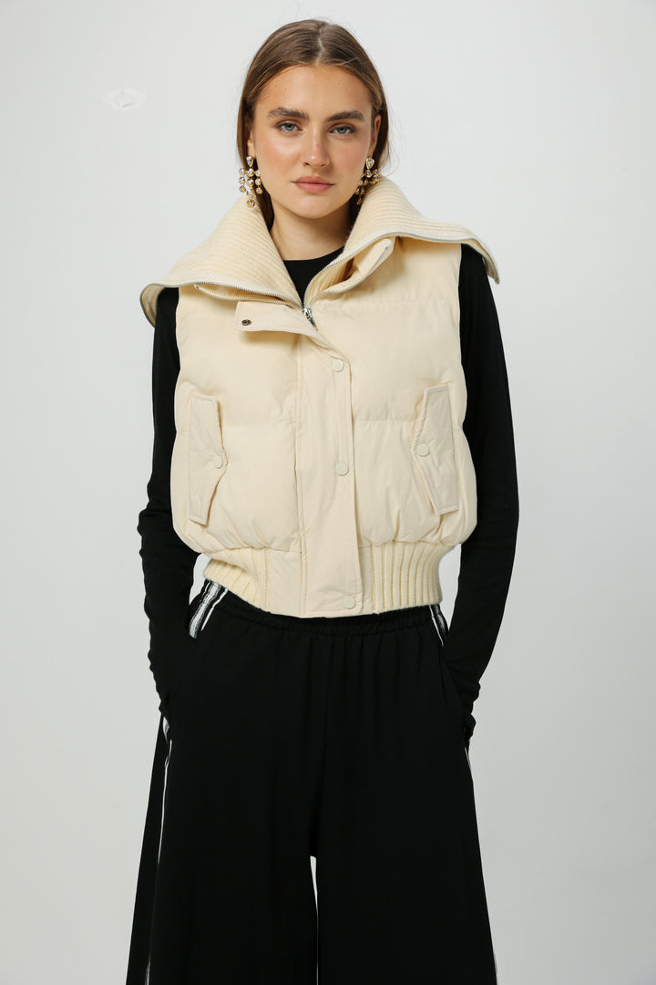 ווסט בצבע חום קרם נשים Mine Cream Vest