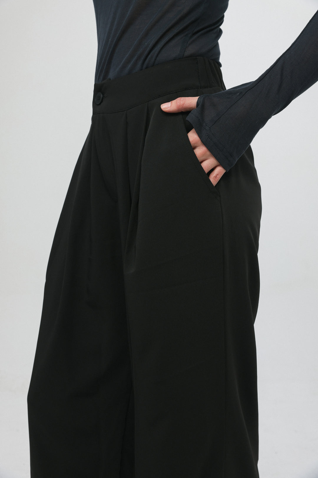 Leo Black Bottoms