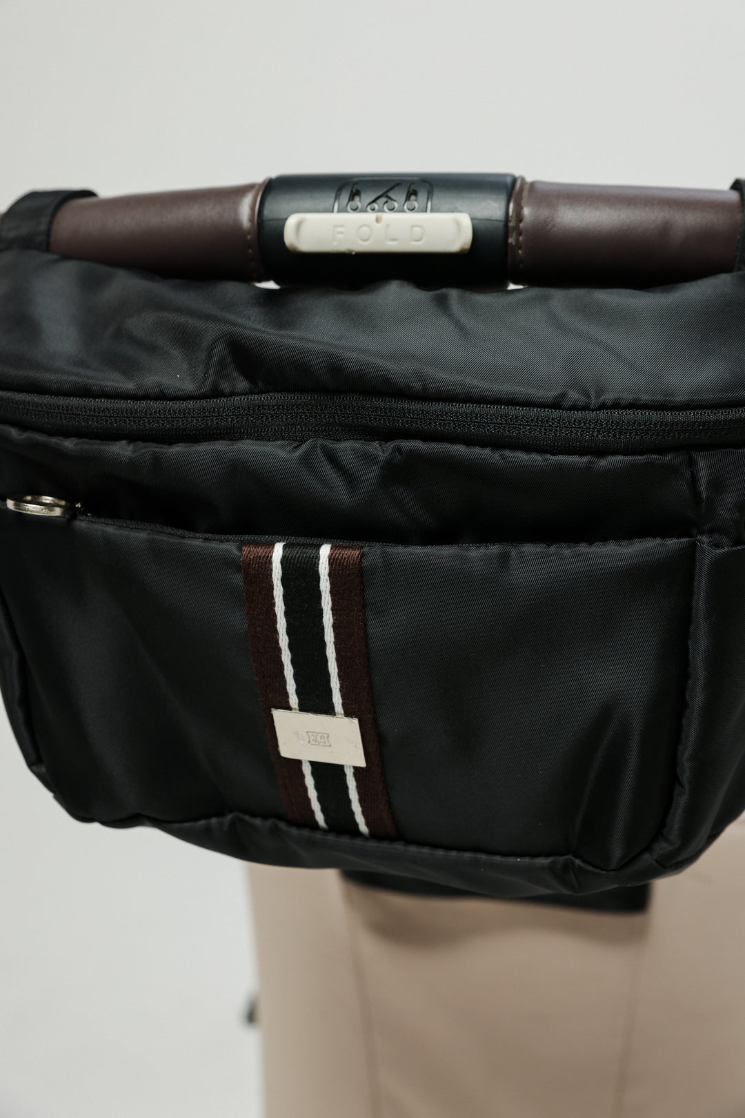 תיק ארגונית שחור עם כיסים נגישים Black Stroller Organizer Bag