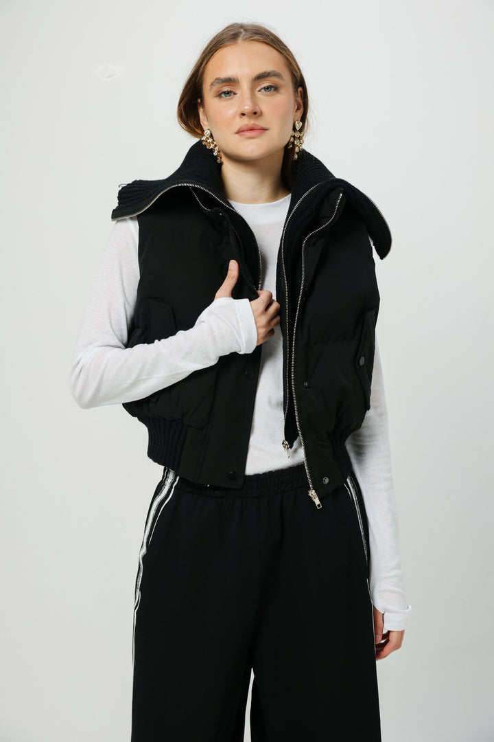 וסט בצבע שחור לנשים Mine Black Vest