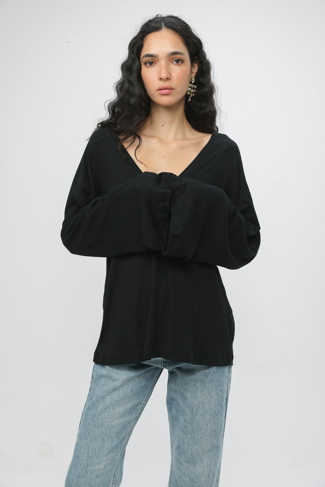 Clean10 Black Rib V Shirt