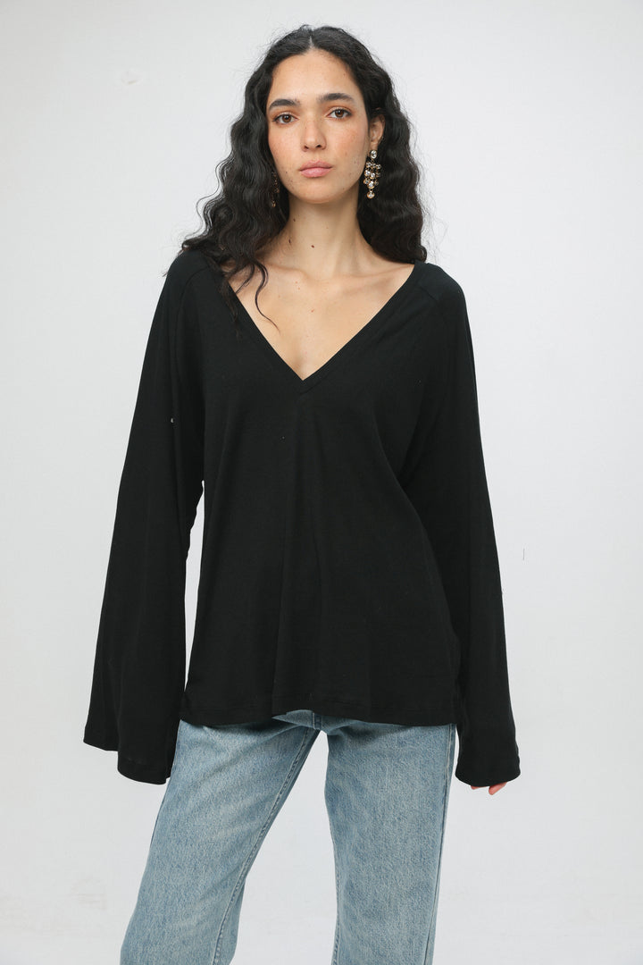 Clean10 Black Rib V Shirt