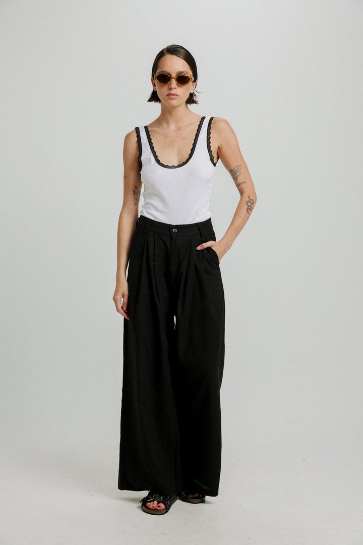 Linen Black Bottoms