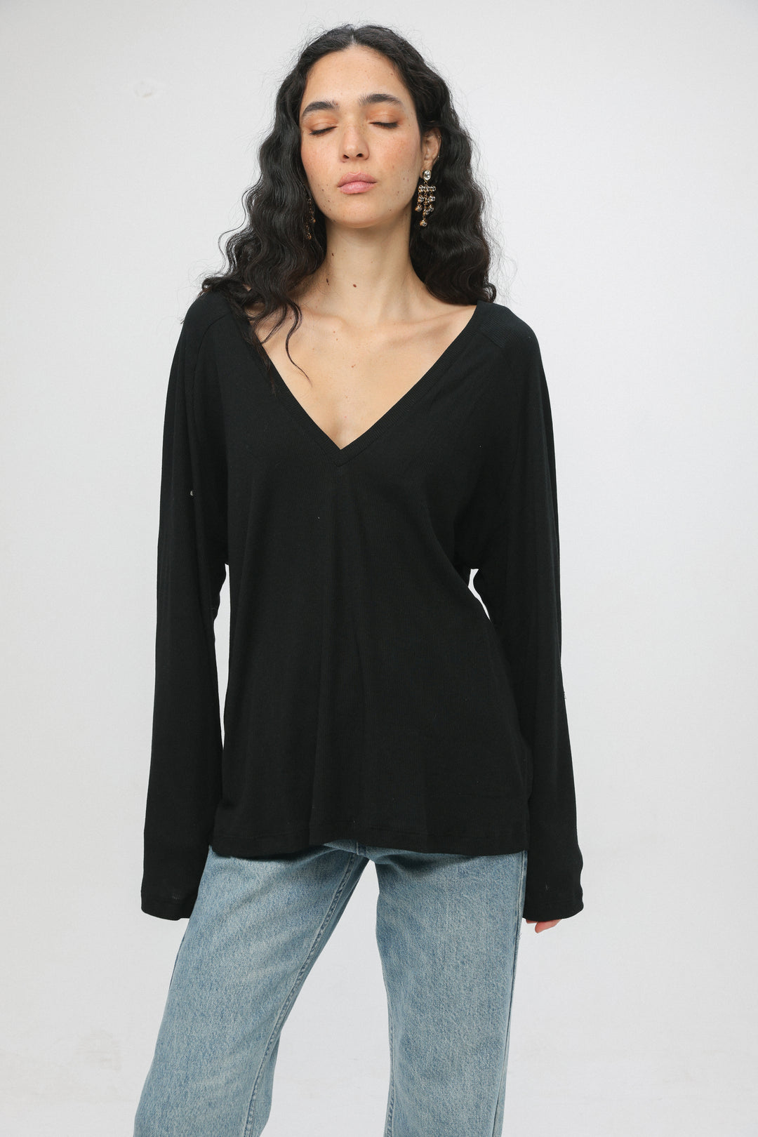 Clean10 Black Rib V Shirt