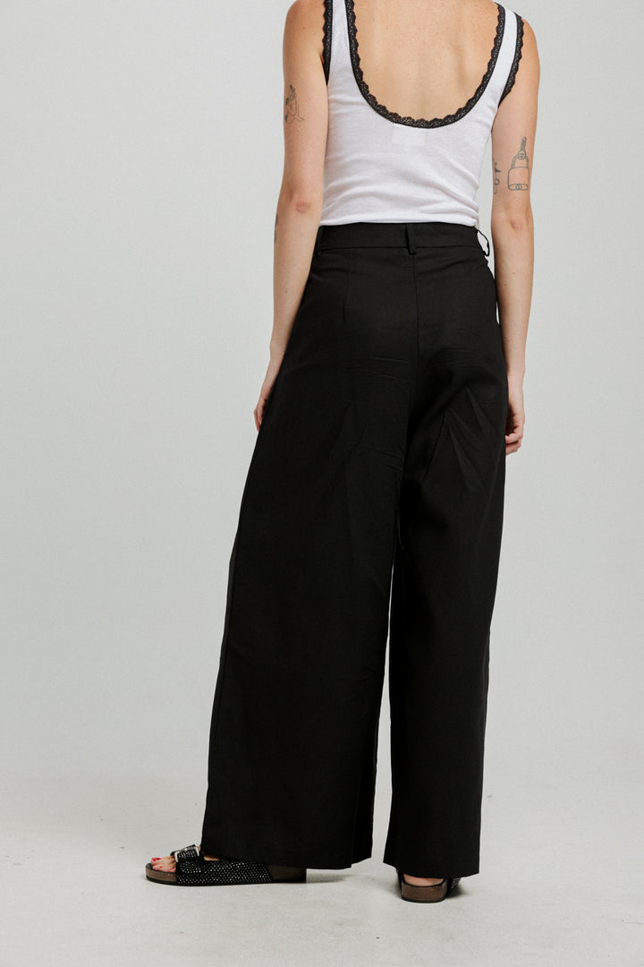 Linen Black Bottoms