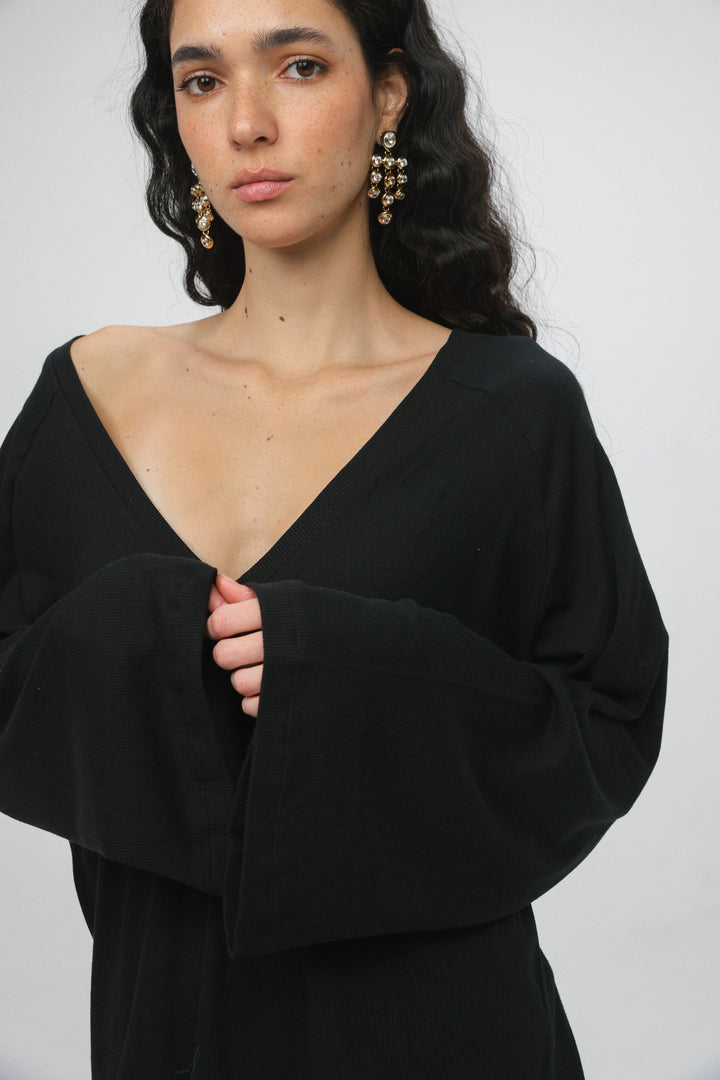 Clean10 Black Rib V Shirt