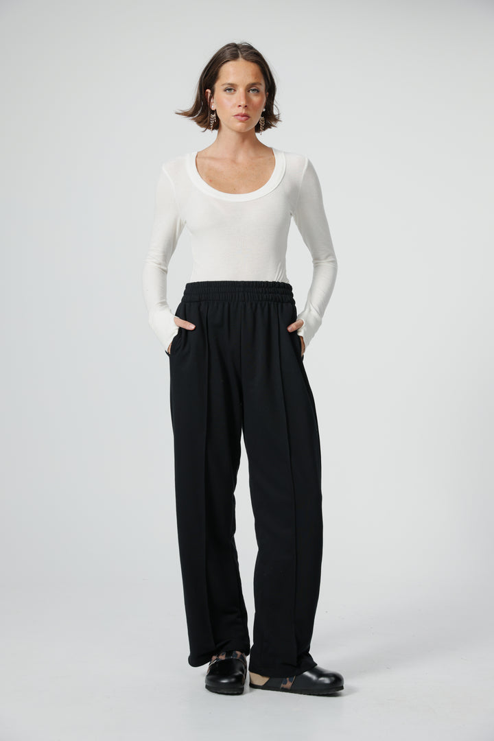 Shift Black Bottoms