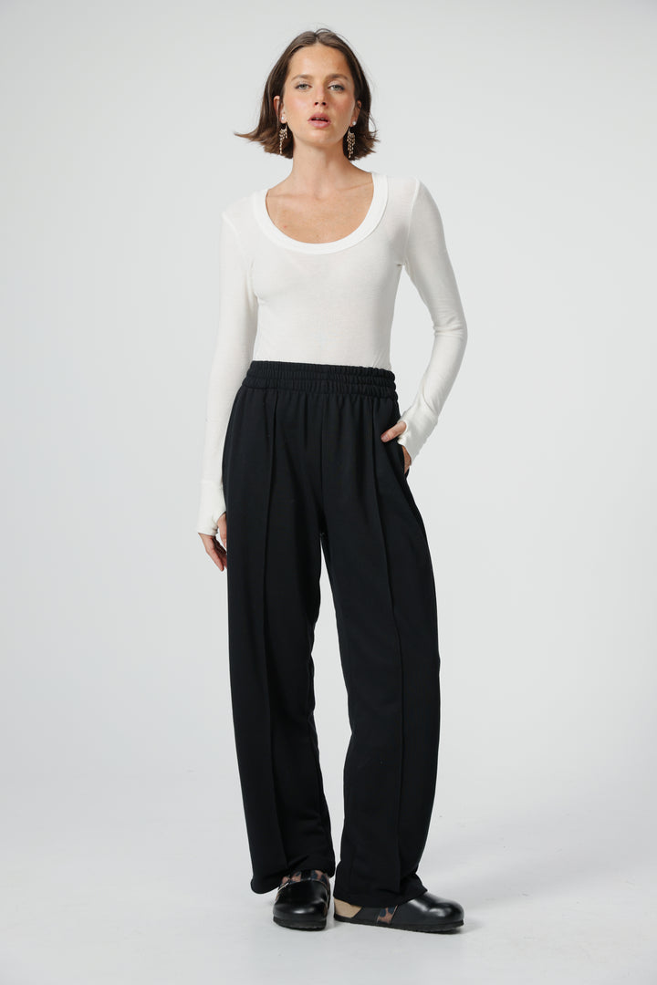Shift Black Bottoms