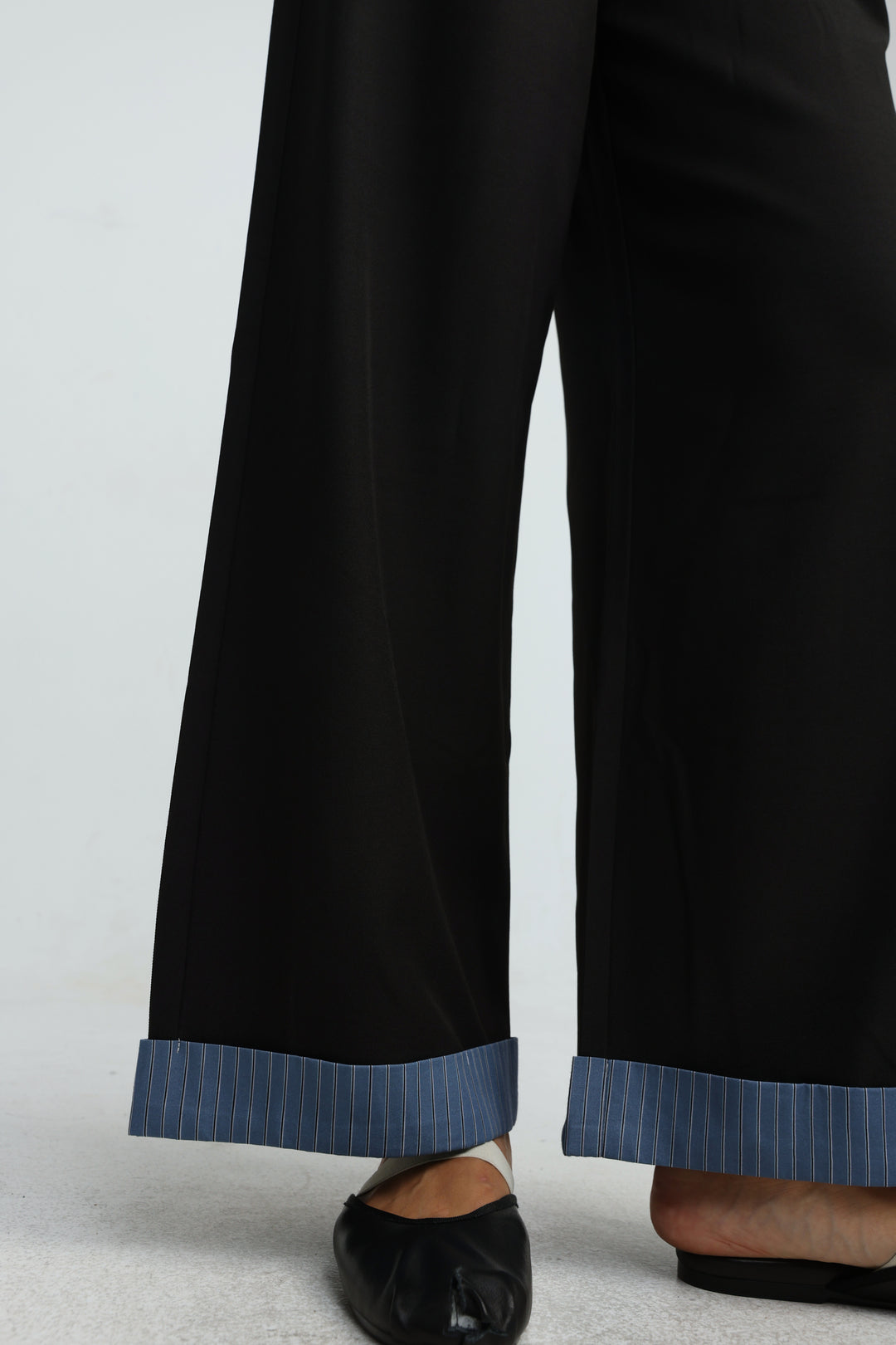 Portfolio Black Bottoms