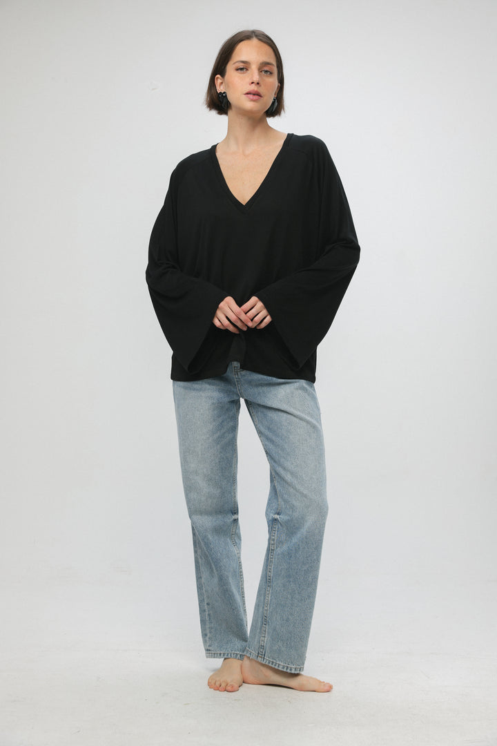 Clean10 Black V Shirt