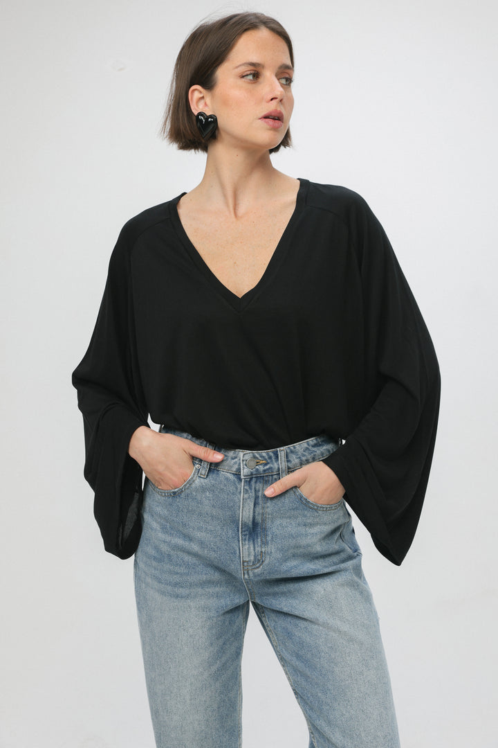 Clean10 Black V Shirt