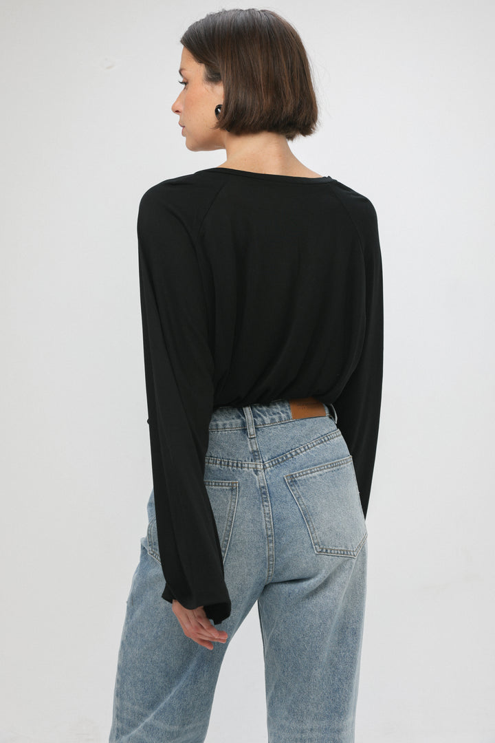 Clean10 Black V Shirt