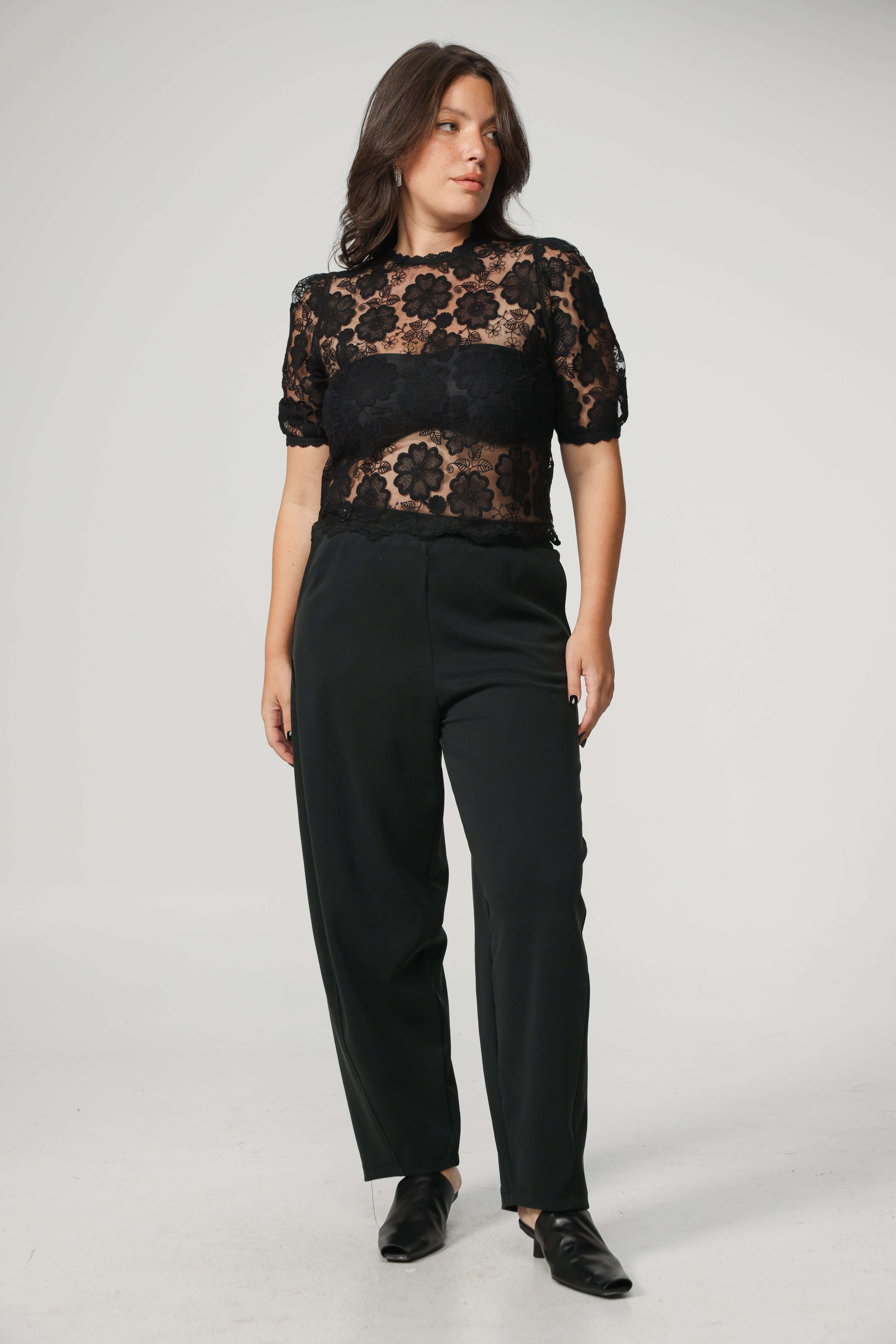 Relaxed Black Bottoms – SEESTARZ