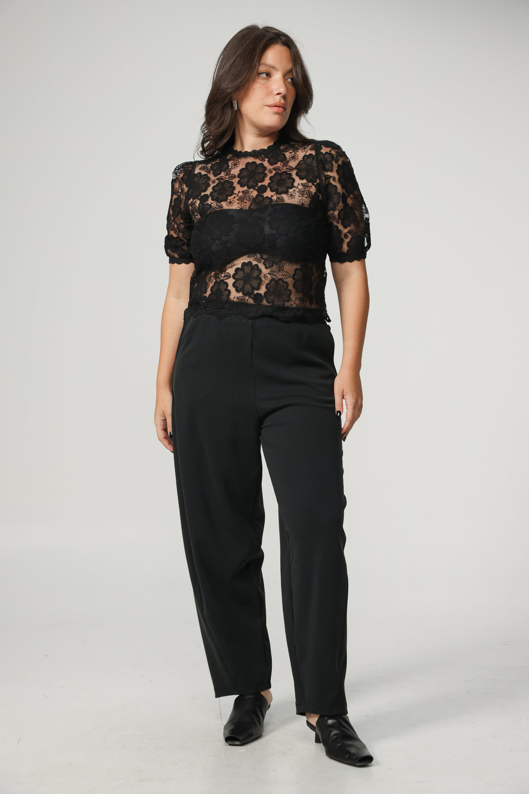 Relaxed Black Bottoms