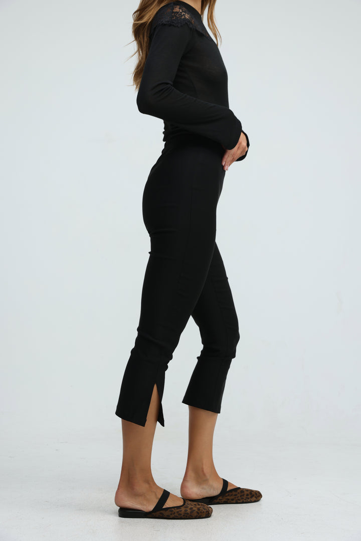 Quarter Black Bottoms