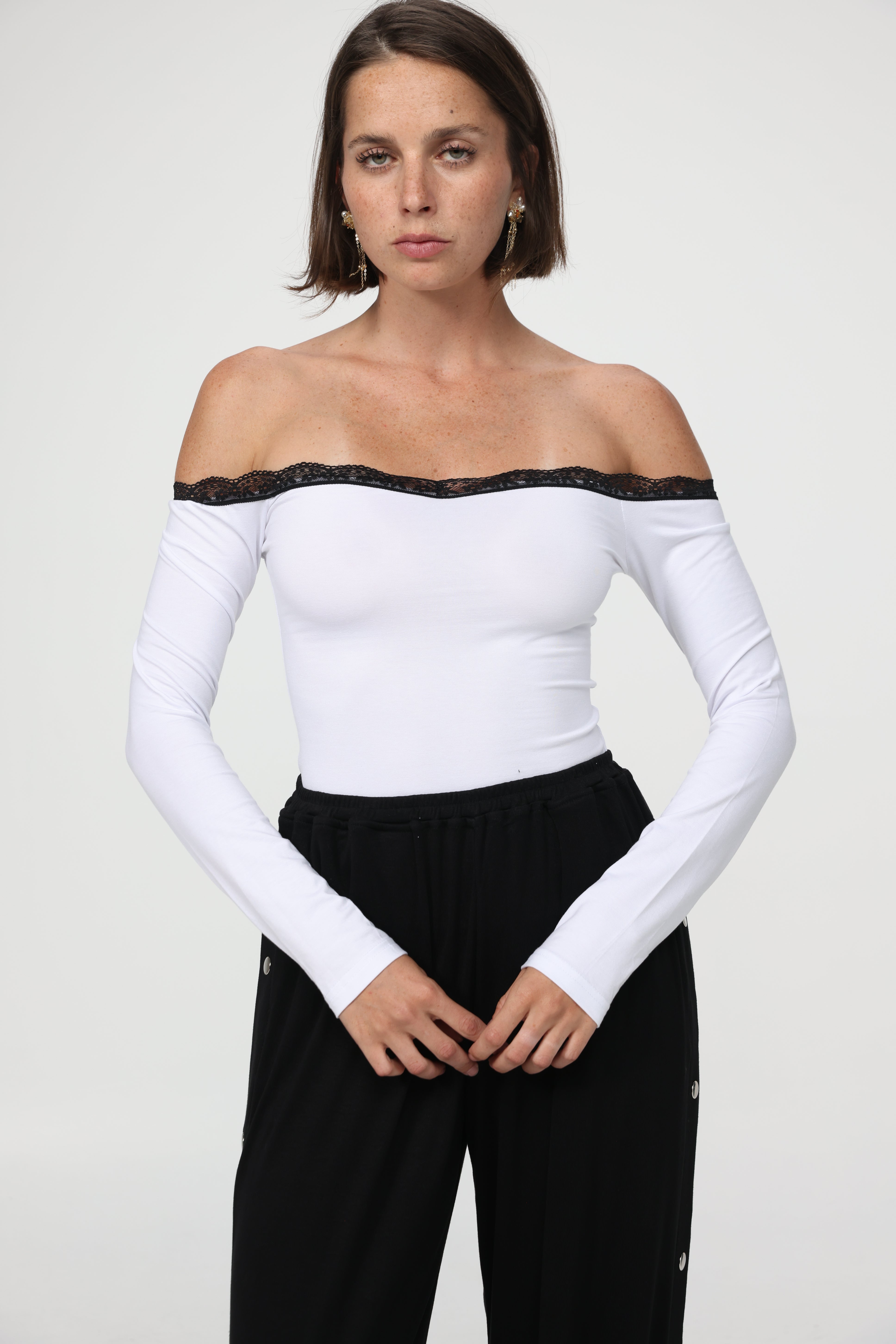 Player White Off Shoulder Top – SEESTARZ