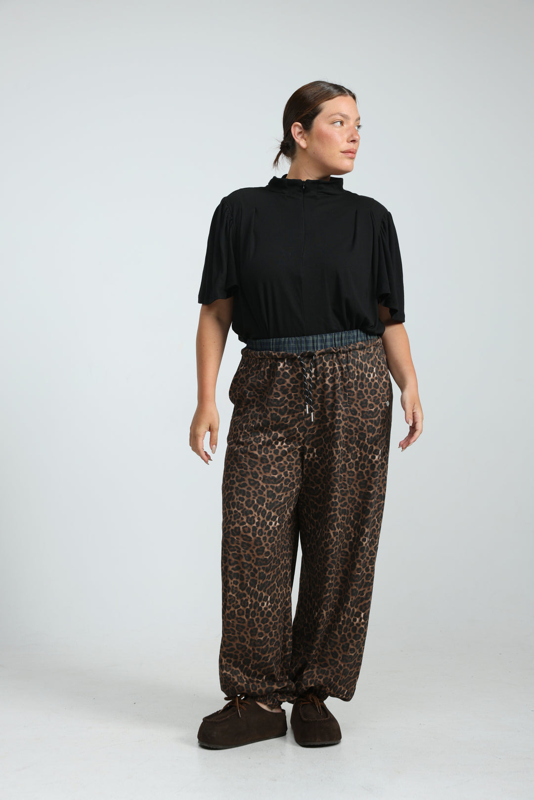 Vibes Leopard Joggers
