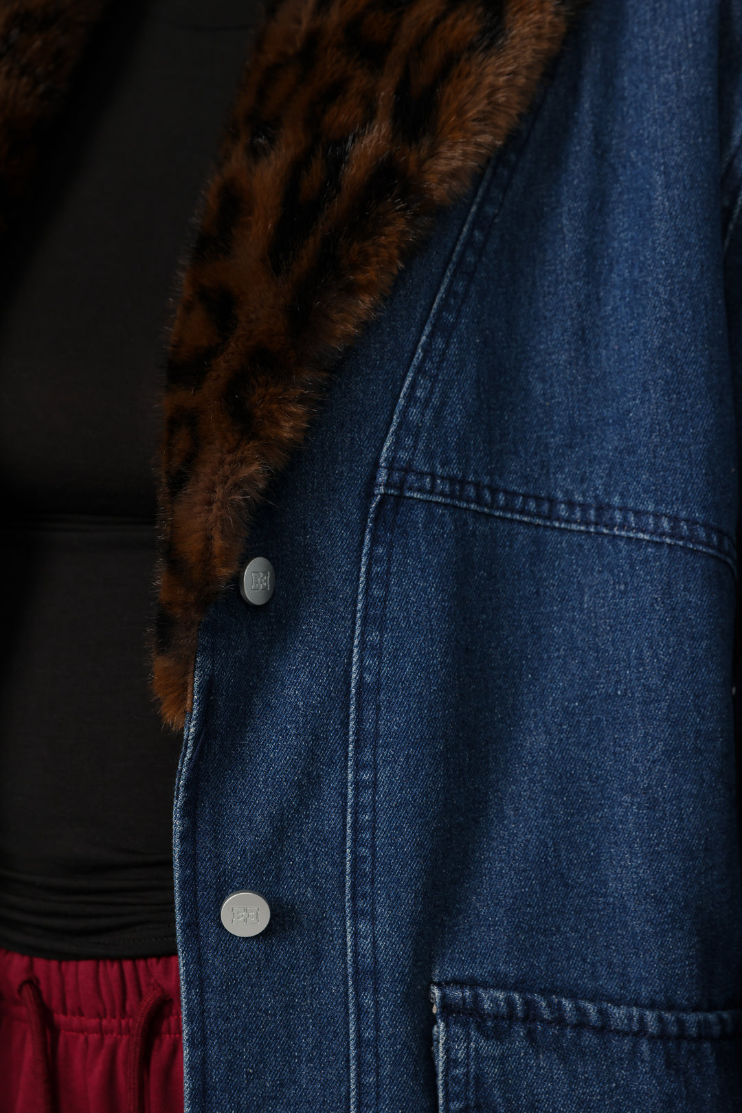 ג'קט ג'ינס כחול עם פרווה מנומרת Seagull Blue Denim Jacket