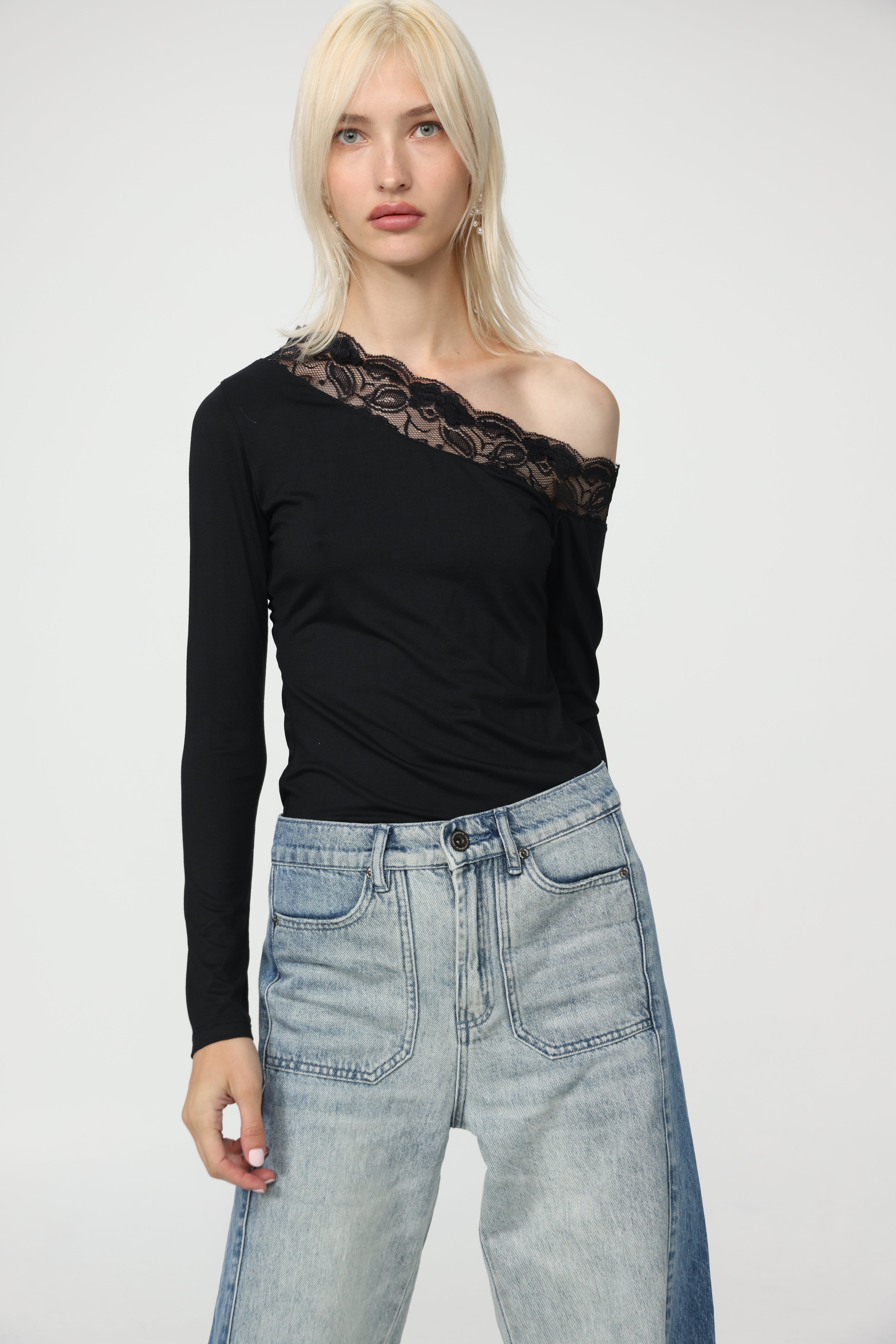 Luna Lace Black Off Shoulder Top – SEESTARZ