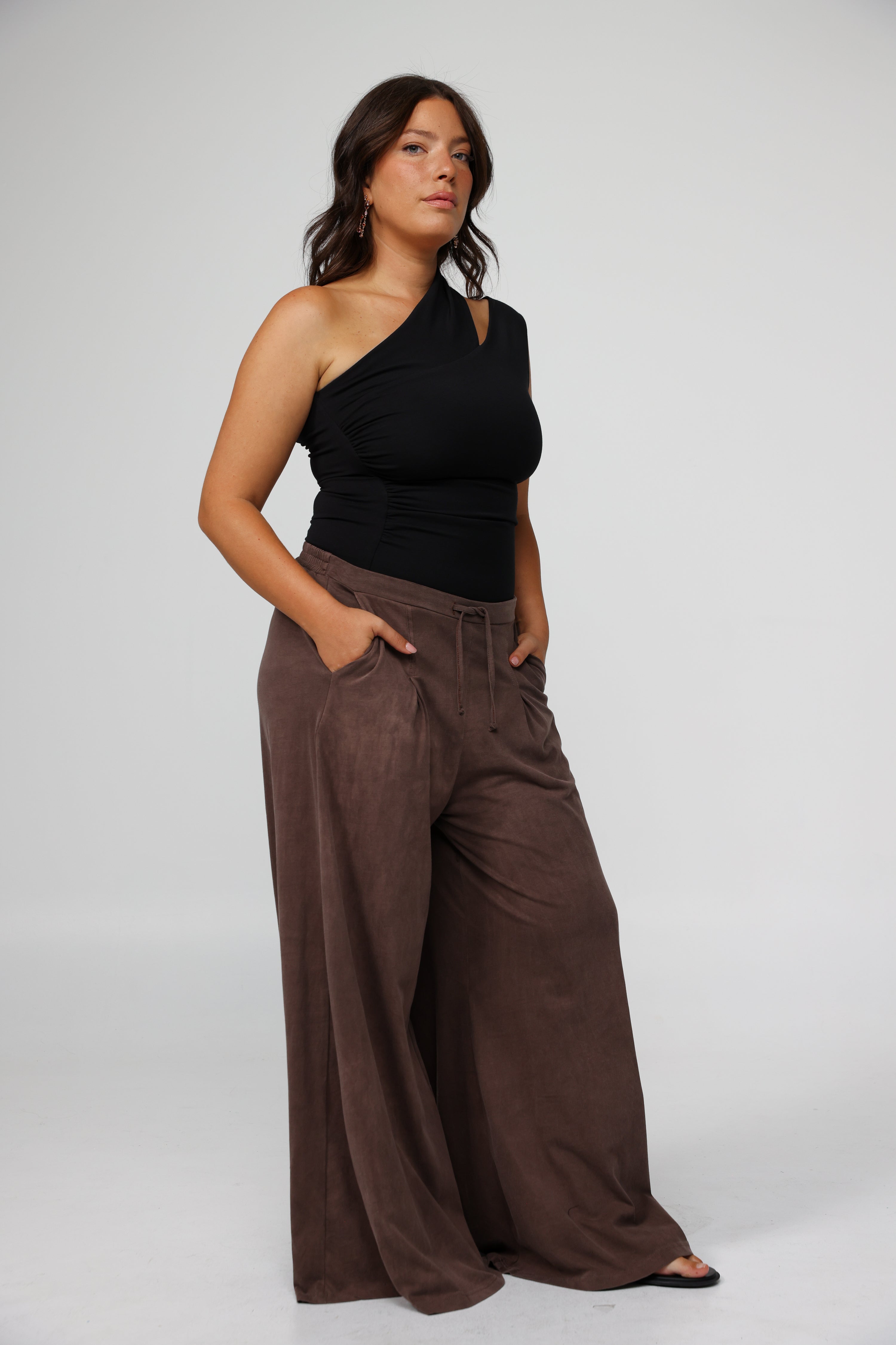 Fade Black One Shoulder Top – SEESTARZ