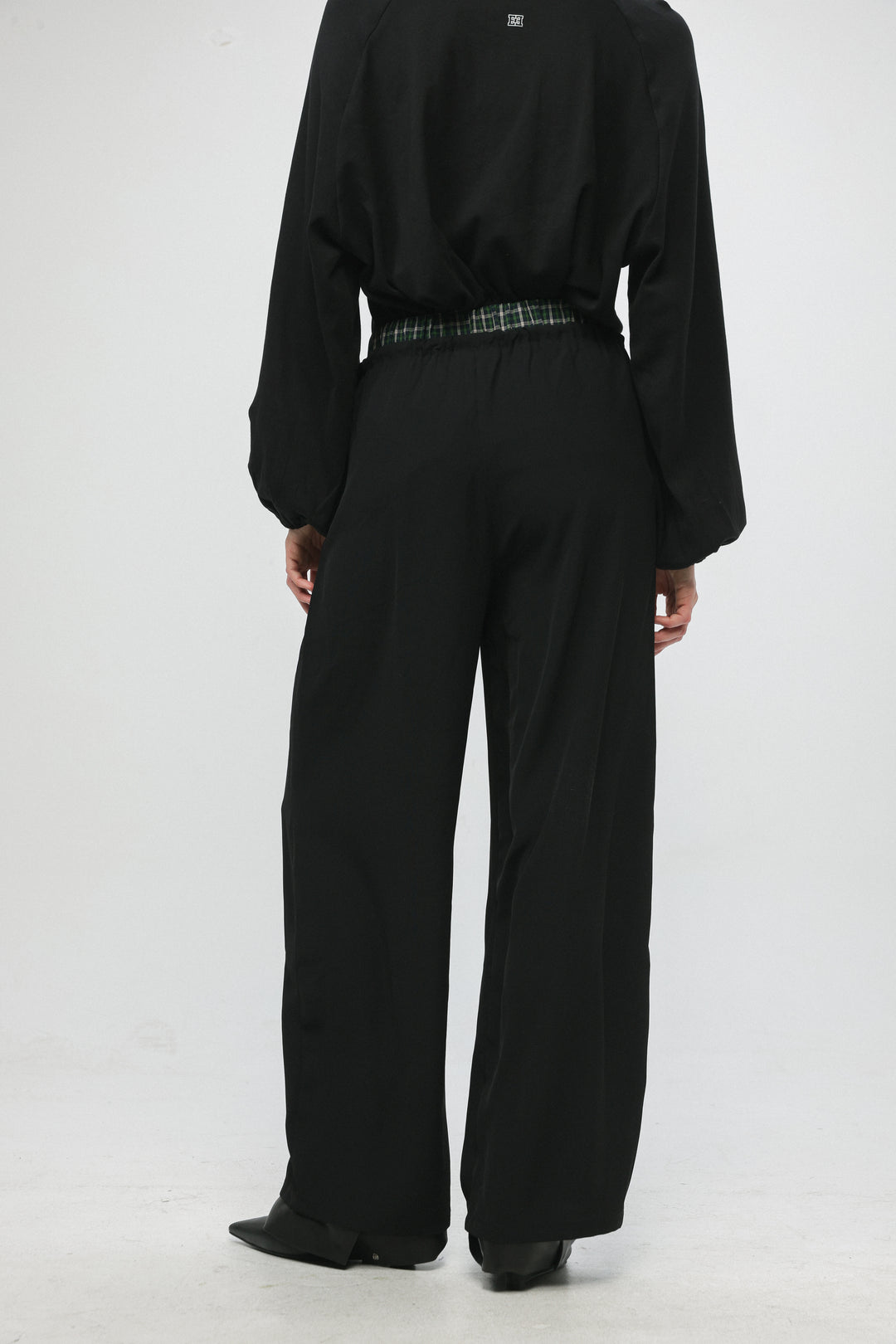 Box Black Bottoms