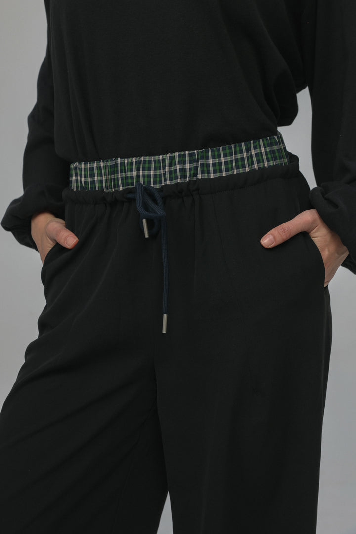 Box Black Bottoms