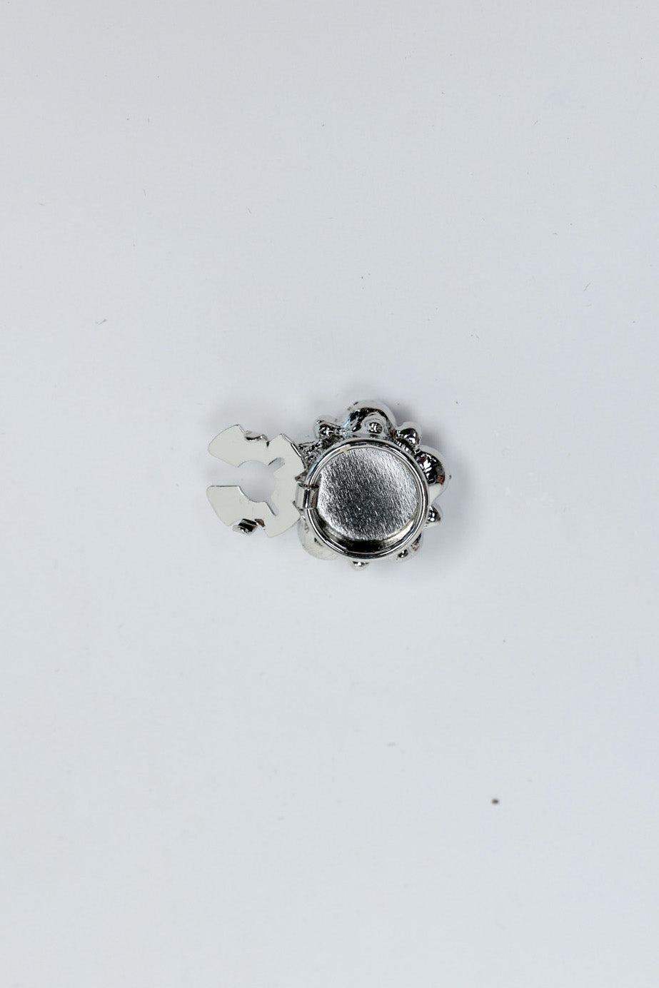 Pearl Flower Button